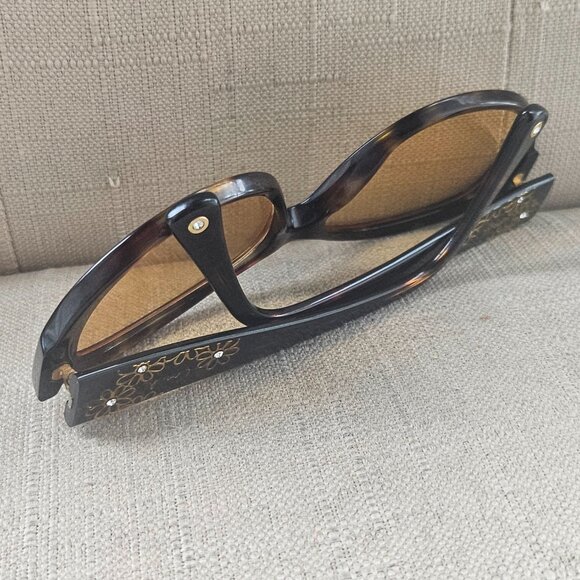 Coach Women Sunglasses Yellow Tone Lenses HC8010 PAYTON Dark Tortoise Eye Wear